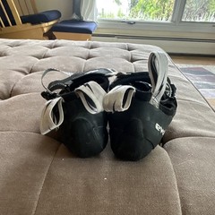 Evolv Men’s Climbing Shoes Black US 8.5 Medium Width (D, M) Sport Shoes
