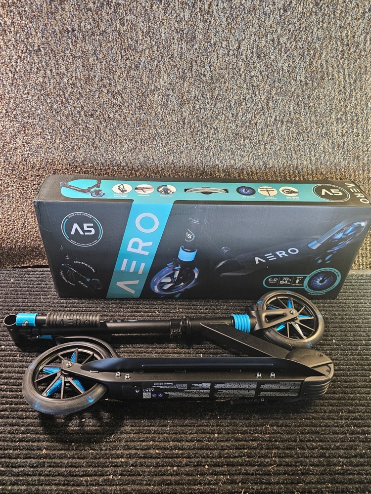 Aero Mobility Big Wheels Kick Scooter for Kids 6+,Teens & Adults Light up Wheels