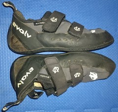 Evolv Climbing Shoes Men 8 Women 9