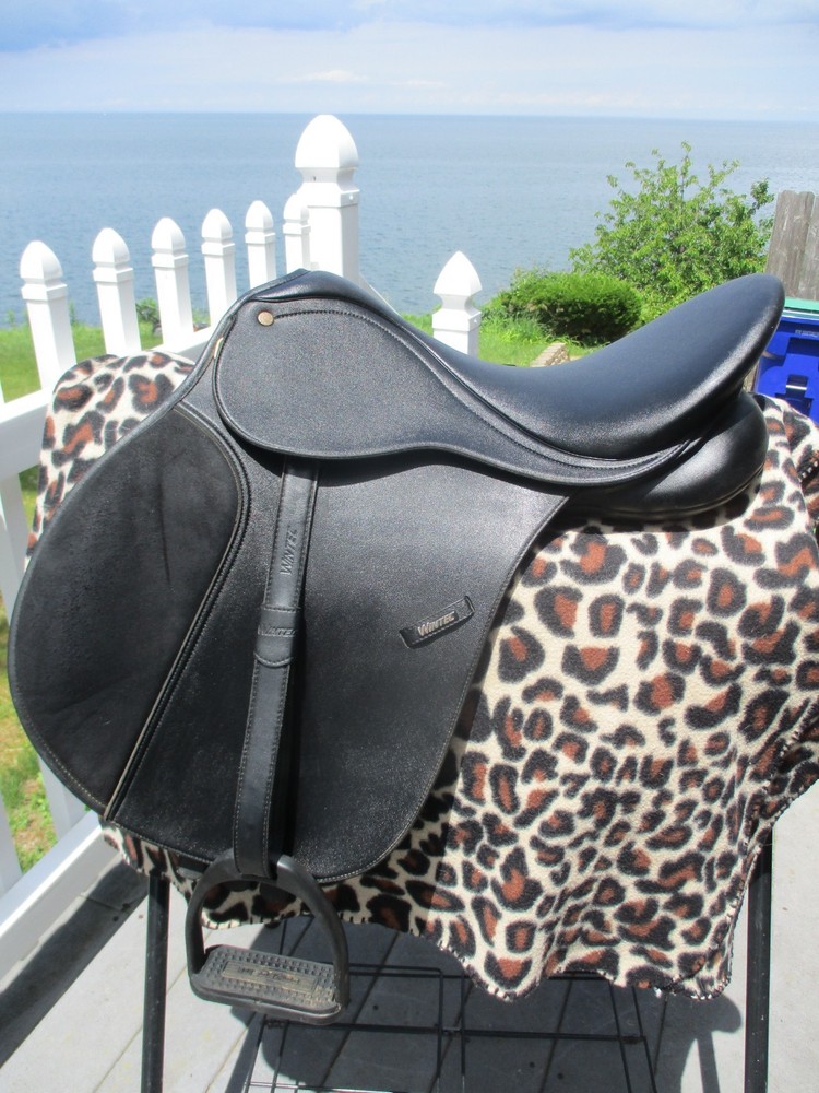 16.5» Med Wintec 250 Adjustable English A/P Saddle, Wintec Webbers & compositi