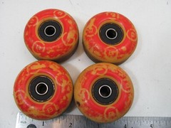 UNKNOWN 2000s SKATEBOARD WHEELS 52MM