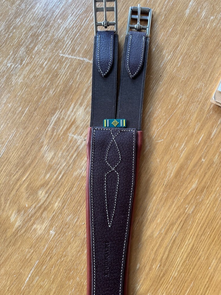 BNWT Devoucoux Allure Hunter Girth – 50″ – 125 CM