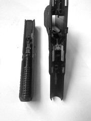 GHK Airsoft G17 Gen 5, cal 6mm. MOS Version 1 with 4 optic plates included.