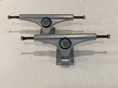 Gullwing Charger II Skateboard Trucks for New or Old Decks