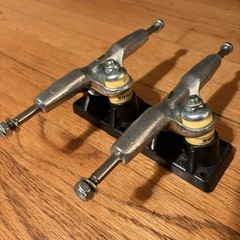 NOS Vintage 1980s Variflex Trucks W/Cloud Bushing skateboard pair 2