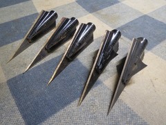 5 Vintage Used Glue On Hilbre Broadheads