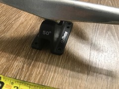 Gullwing Charger 50° 10″ Axle black/silver Longboard Trucks (Set of 2).