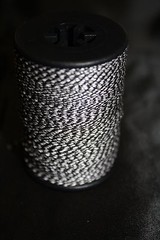 Black & White BCY .021 #62 Braided Center Serving Material Spool Bow String