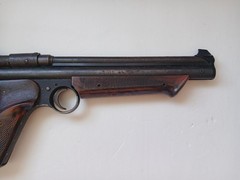 MODEL 1300 VINTAGE CROSMAN MEDALIST II 22 CAL MULTI-PUMP PNEUMATIC PELLET PISTOL