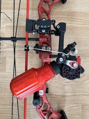 Cajun Sucker Punch Pro Bowfishing Bow RH 20-50lb 31in Red/Black Aluminum