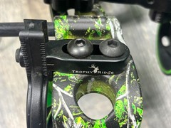 Bear Cruzer G2 compound bow, 26” draw, #70 pull. FREE S&H!