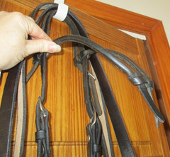 WEAVER BLACK LEATHER FUTURITY KNOT WESTERN BRIDLE W/SPLIT REINS, DLB JOINT BIT
