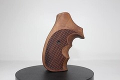RSD Grips Brand S & W K/L/X – Frame Round Butt Compatible Walnut Grips