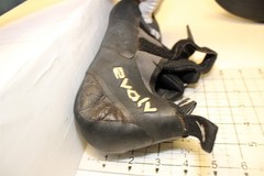 Evolv Defy VTR eco-TRAX Biginner Rock Climbing Mens Size 9 9.5 Black Strap Shoes