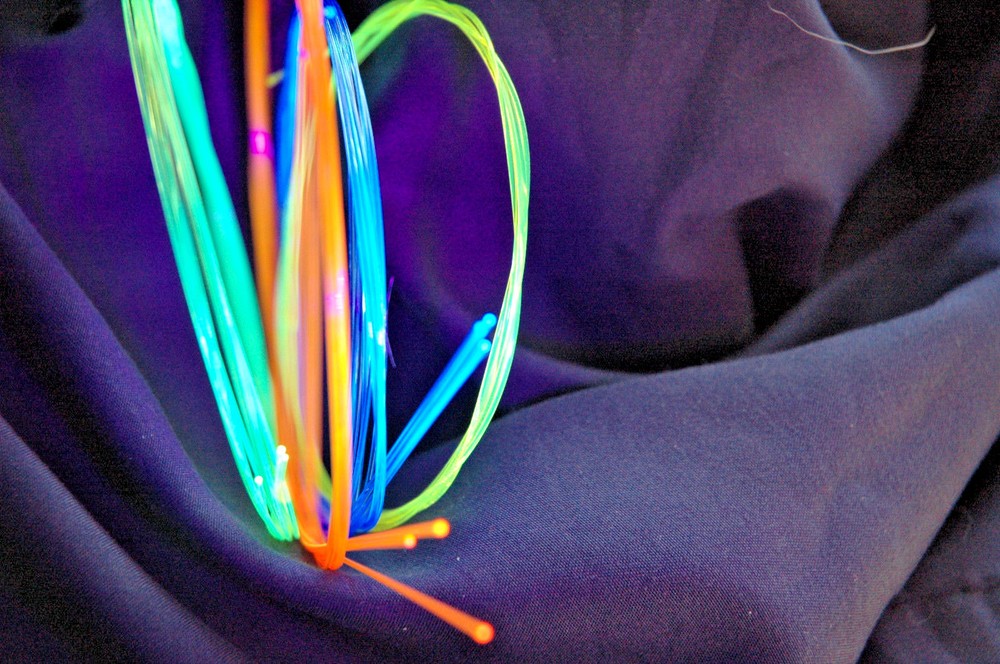 FIBER OPTICS, .25mm BLUE 1 FOOT VIBRANT COLOR TOUGH 4 DAYS
