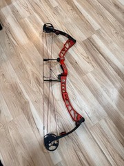 Compound Hunting Bow elite victory 60 lbs cable 44 5/8 string 63 1/8