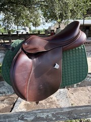 Bates Elevation 16.5” Saddle With CAIR and Easy Change Gullet System