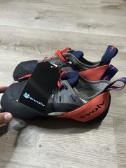 New Evolv Oracle climbing shoes US 10.5 New With Tags No Box