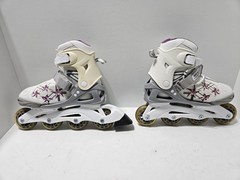Bladerunner Phaser Adjustable Inline Skates Youth 5-8 White With Stars Manual