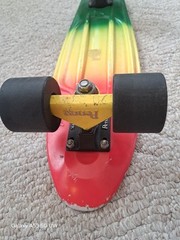 Penny Board – Rasta-Colored Australia 23″ all original parts-In Great Shape