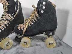 Moxi Panther Black Suede Quad Roller Skates Leopard Clear Wheels W/ Wrench