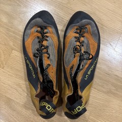 La Sportiva Mens Size 41 (US 8.5) Lace Up Rock Climbing Shoes Womens 9.5