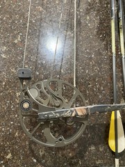 Mathews SoloCam left Hand Bow Hunting Compound Bow 70lb 29in Draw.