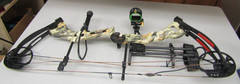 Bear Vast Compound Bow 20-30″ Draw Length 70lbs w/ sight, quiver + more