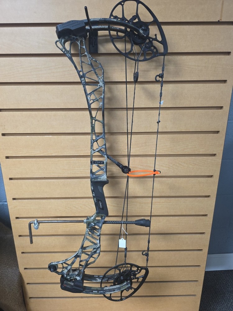 Mathews Lift X 29.5 Archery Compound Bow RH 65/29 KUIU Verde