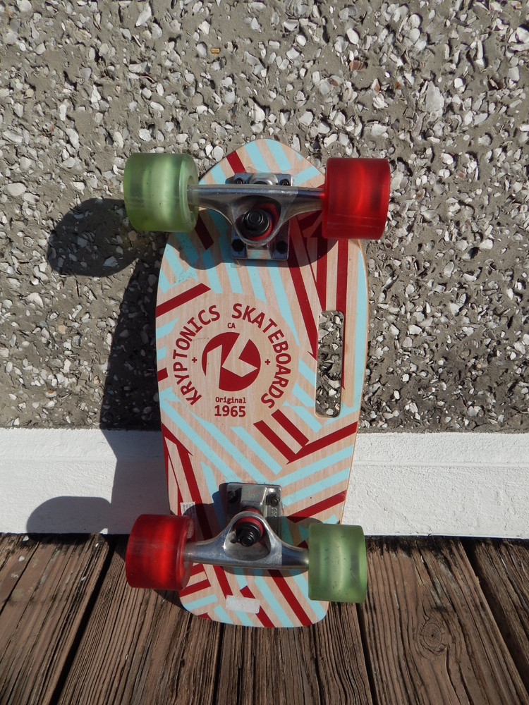 Kryptonics Stubby Skateboard Stubby 19” inches long 70’s