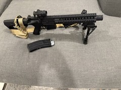 airsoft weapons machine gun and pistol