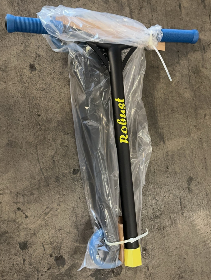 Robust V2 Stunt Scooter, Stunt Scooter for Kids Ages 6-12 Years and Teens