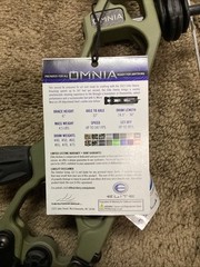 Elite Omnia Compound Bow #70 (24.5-30 Draw) 32 ATA