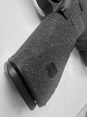 GHK Airsoft G17 Gen 5, cal 6mm. MOS Version 1 with 4 optic plates included.