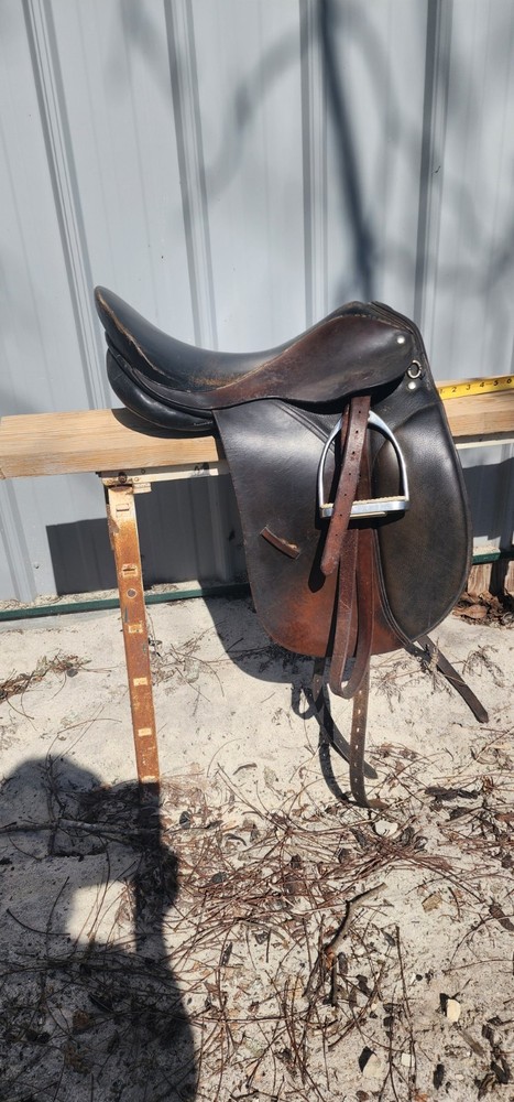 Dressage Saddle 17inch