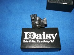 DAISY REAR PEEP SIGHT FOR MODEL 499 and 853, NEW, WITH FREE SHIPPING