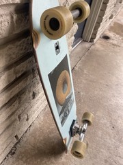 GLOBE BIG BLAZER SKATEBOARD . 5 X 10 X 32