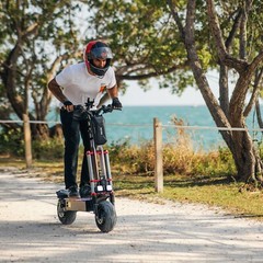 5600W 60V 38AH 50 MPH Folding Electric Scooter Adult Dual Motor 12″ Road Tire