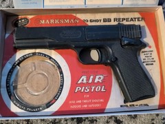 Vintage Marksman Repeater Air Pistol BB’s Pellet Darts Targets Extra Darts .177