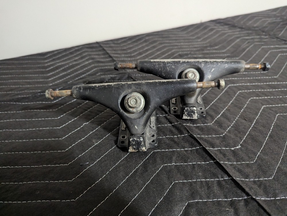 Gullwing Charger Longboard Skateboard Neil Carver Trucks 50-degree