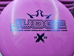 Dynamic Discs Judge 173g Pink 10th anniversary Classic Hybrid Disc Golf Putter