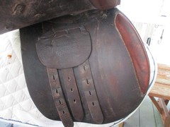 16.5» NARROW HENRI DE RIVEL ADVTG CC JUMP ENGLISH SADDLE w NEW LEATHERS & IRONS