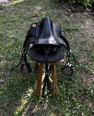 IMPORTED LEATHER SADDLE