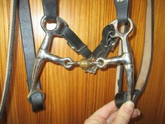 WEAVER BLACK LEATHER FUTURITY KNOT WESTERN BRIDLE W/SPLIT REINS, DLB JOINT BIT