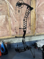 Darton Sequel 33 ST2 RH Compound Bow 70-80lb