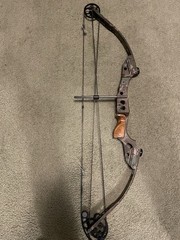 Mathews Z-Max 30 Draw RH 70 LBS Compound Bow