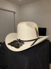 CL Hats White Western Cowboy Hat with Black Band and Multicolor Feather