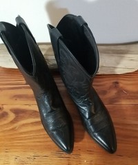 Dan Post Cowboy Boots, Cowgirl Pointed Toe, Great Condition, DP9497 – Black J9M