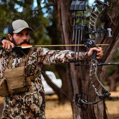 TOPARCHERY Premium 30″ Carbon Hunting Arrows Selected 4″ Real Turkey Feathers