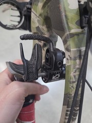 USED Hoyt Axius #3 cam, RH, Camo, 50-60lbs, 28″-30″